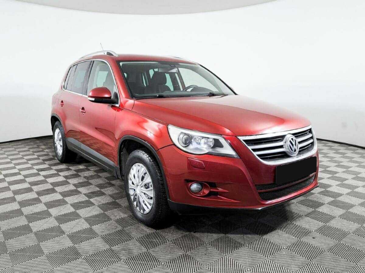 Купить Volkswagen Tiguan с пробегом. Фото: #2
