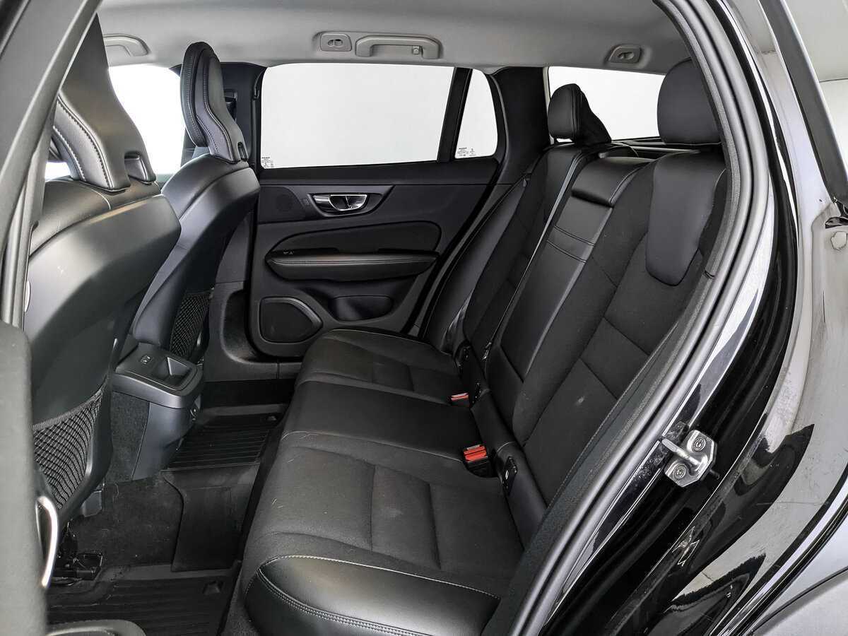 Купить Volvo V60 Cross Country с пробегом. Фото: #13