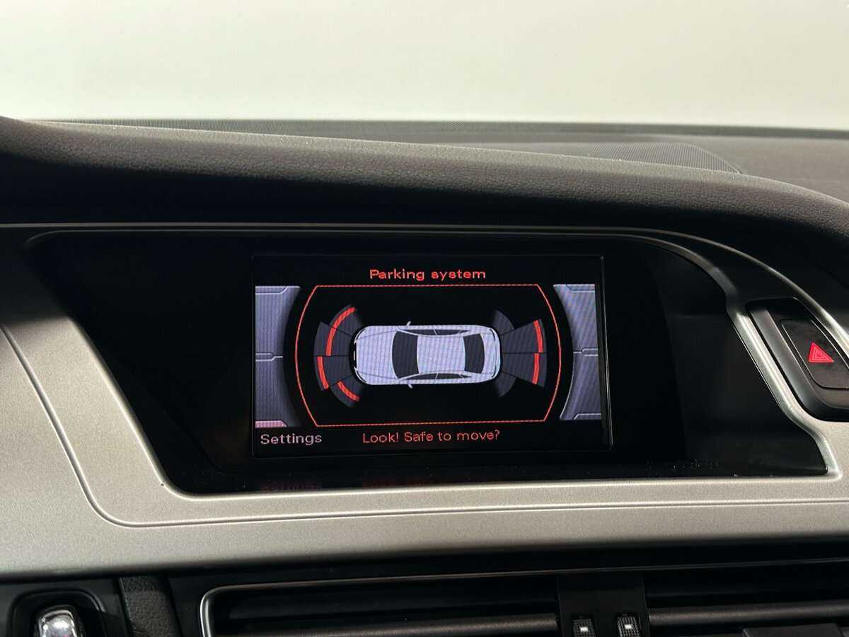 Купить Audi A4 с пробегом. Фото: #17