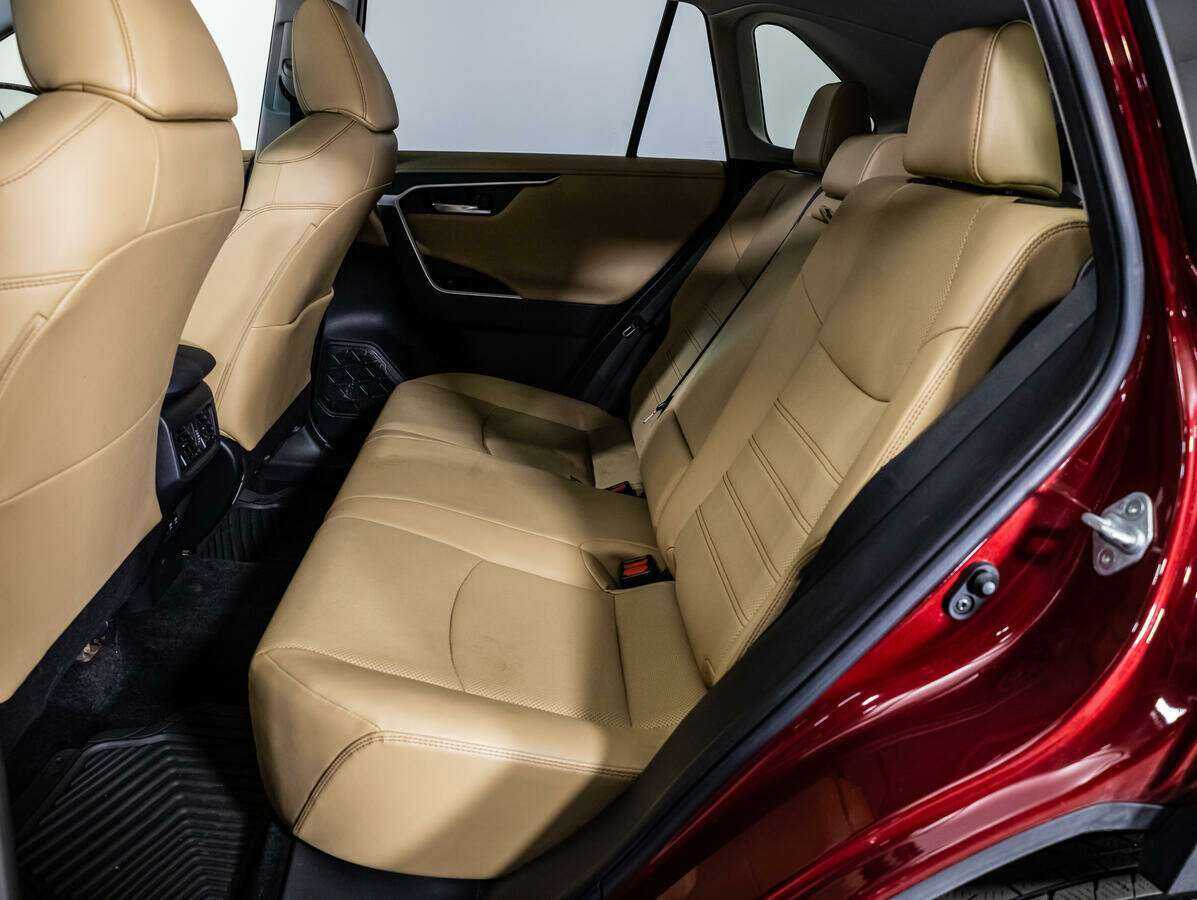 Купить Toyota RAV4 с пробегом. Фото: #9