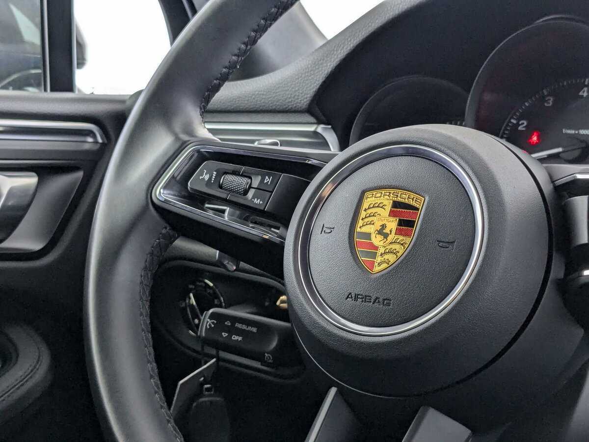 Купить Porsche Macan с пробегом. Фото: #24