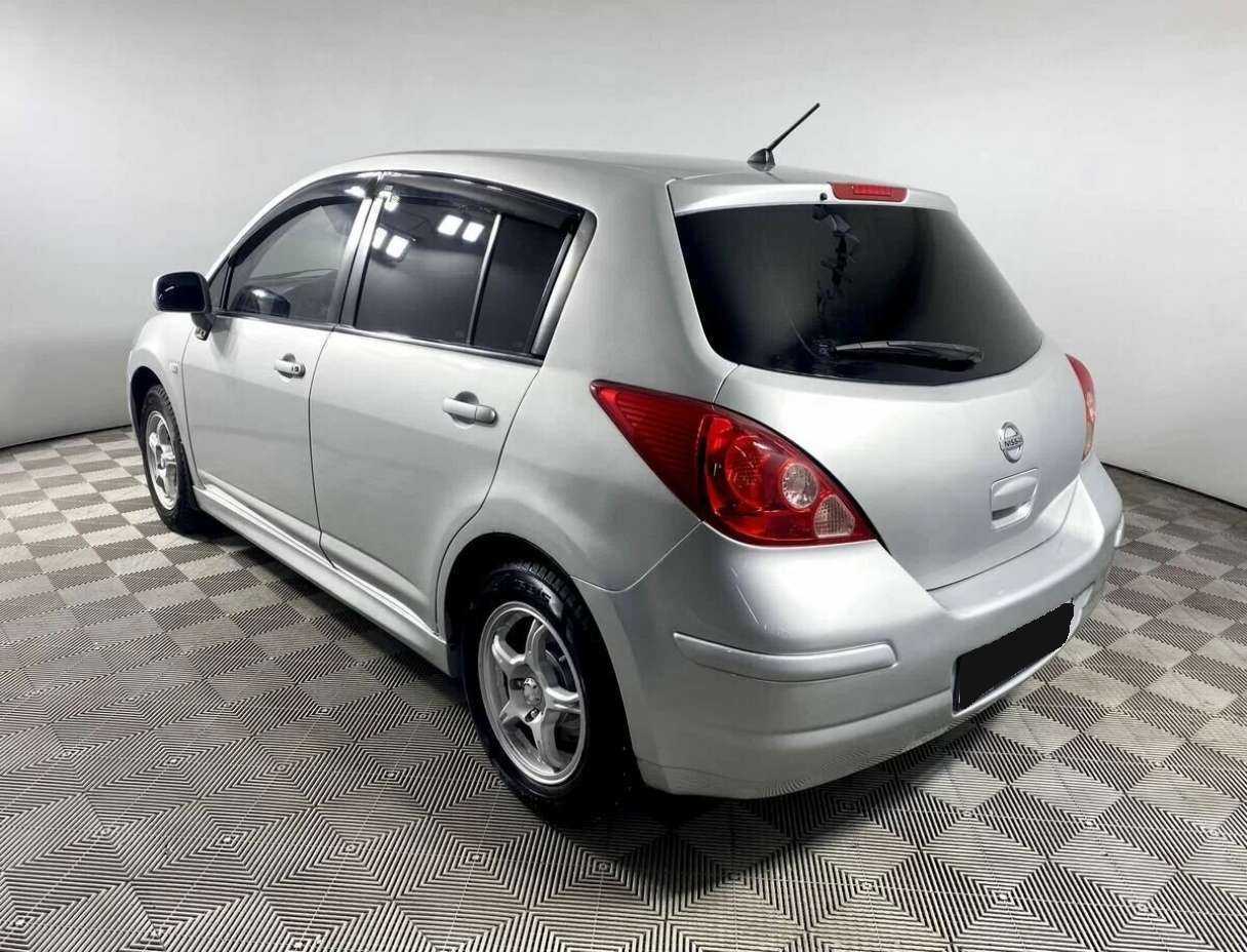 Купить Nissan Tiida с пробегом. Фото: #7