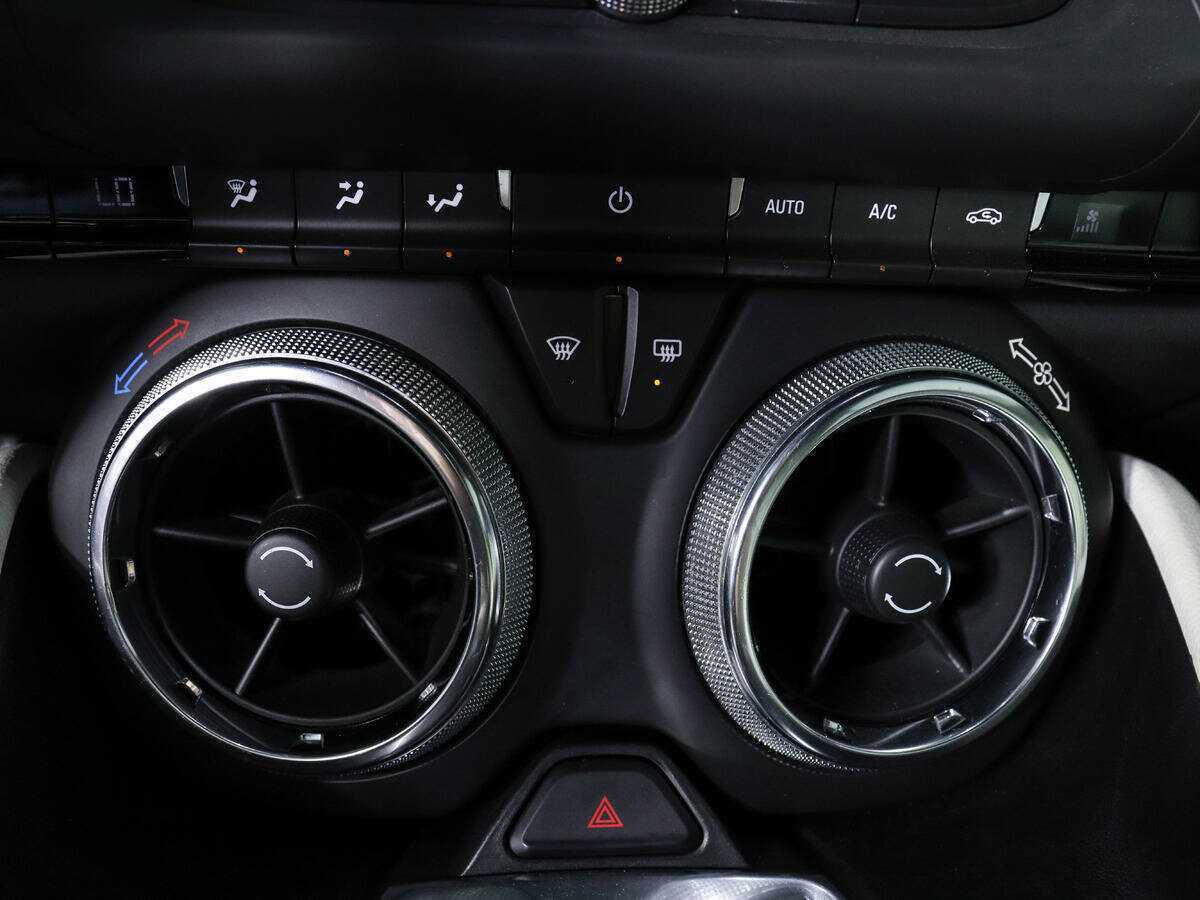 Купить Chevrolet Camaro с пробегом. Фото: #10