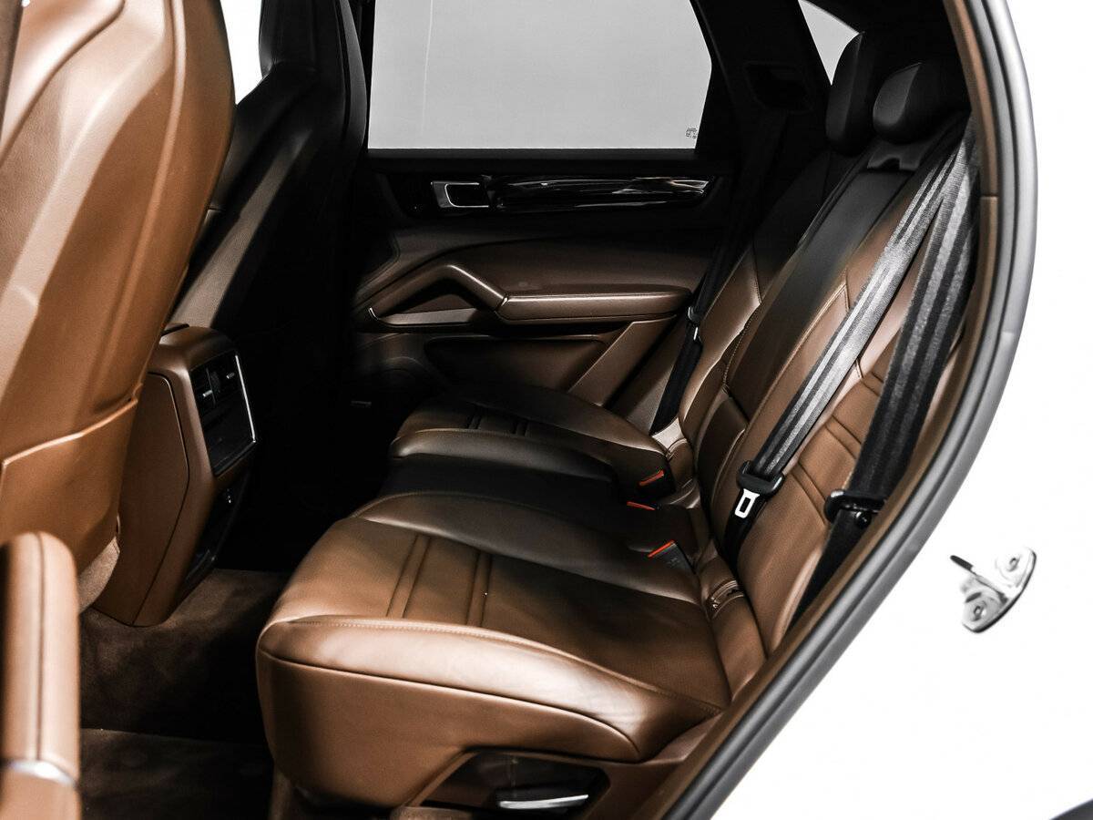 Купить Porsche Cayenne с пробегом. Фото: #13
