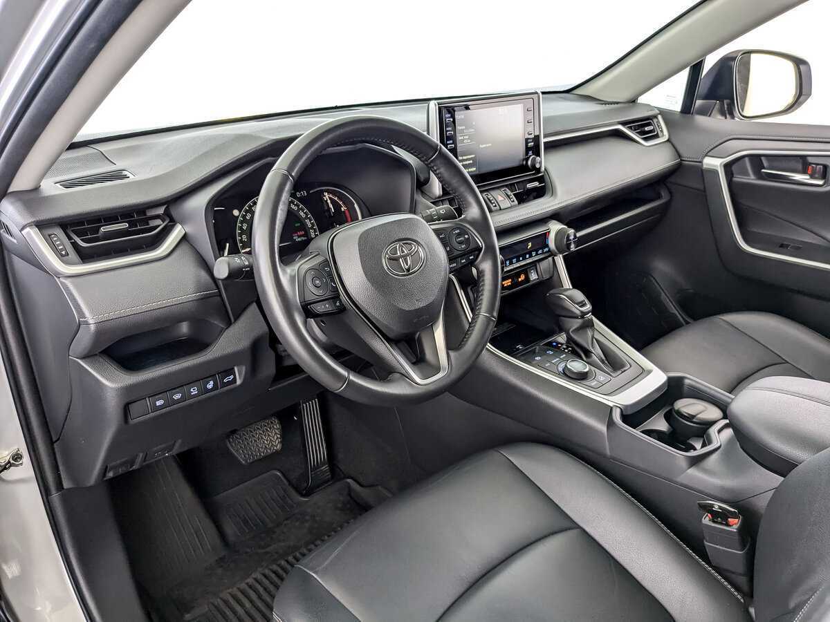 Купить Toyota RAV4 с пробегом. Фото: #13