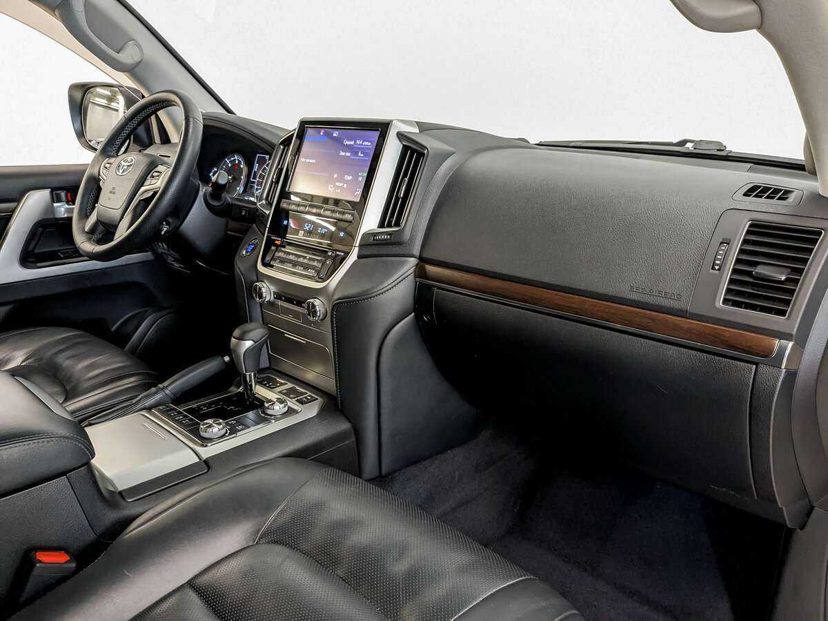 Купить Toyota Land Cruiser с пробегом. Фото: #8
