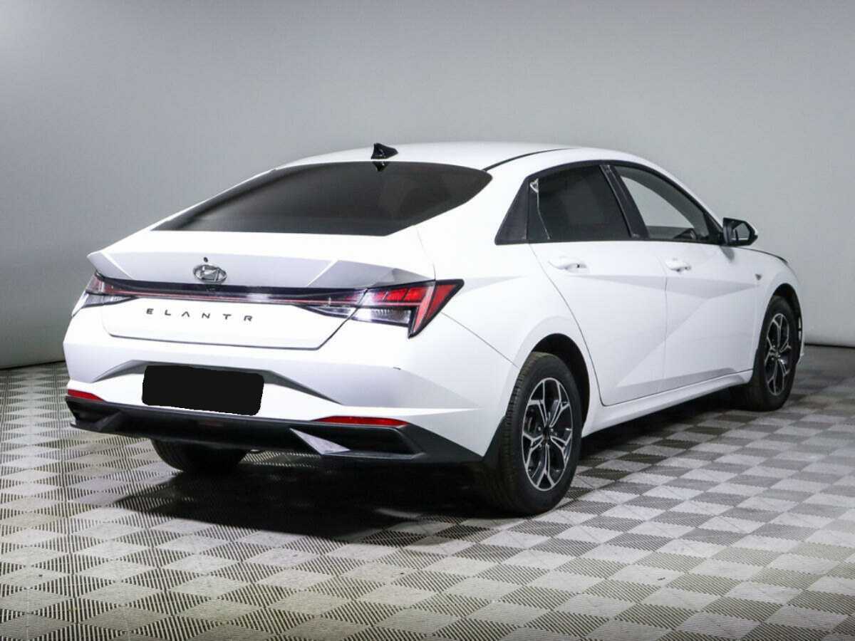 Купить Hyundai Elantra с пробегом. Фото: #4