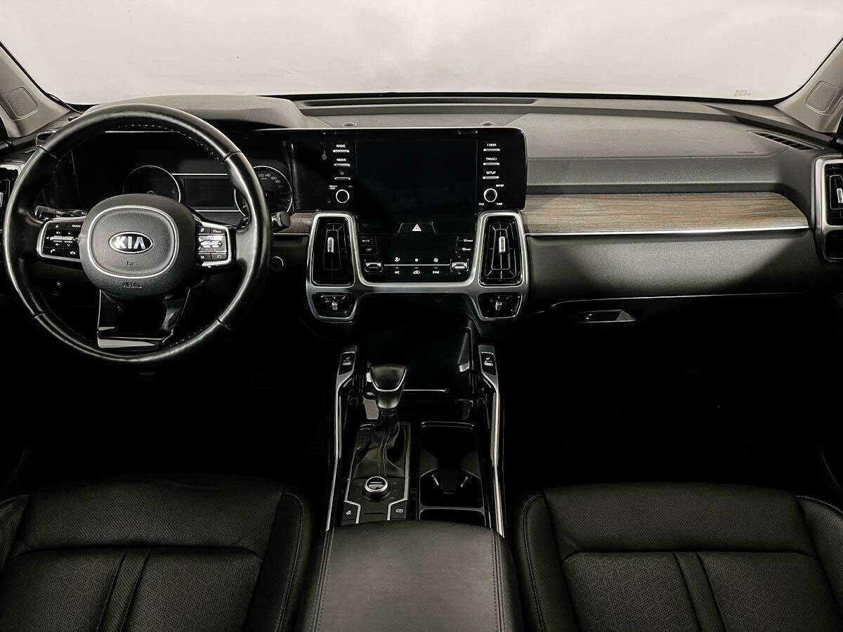 Купить Kia Sorento с пробегом. Фото: #11