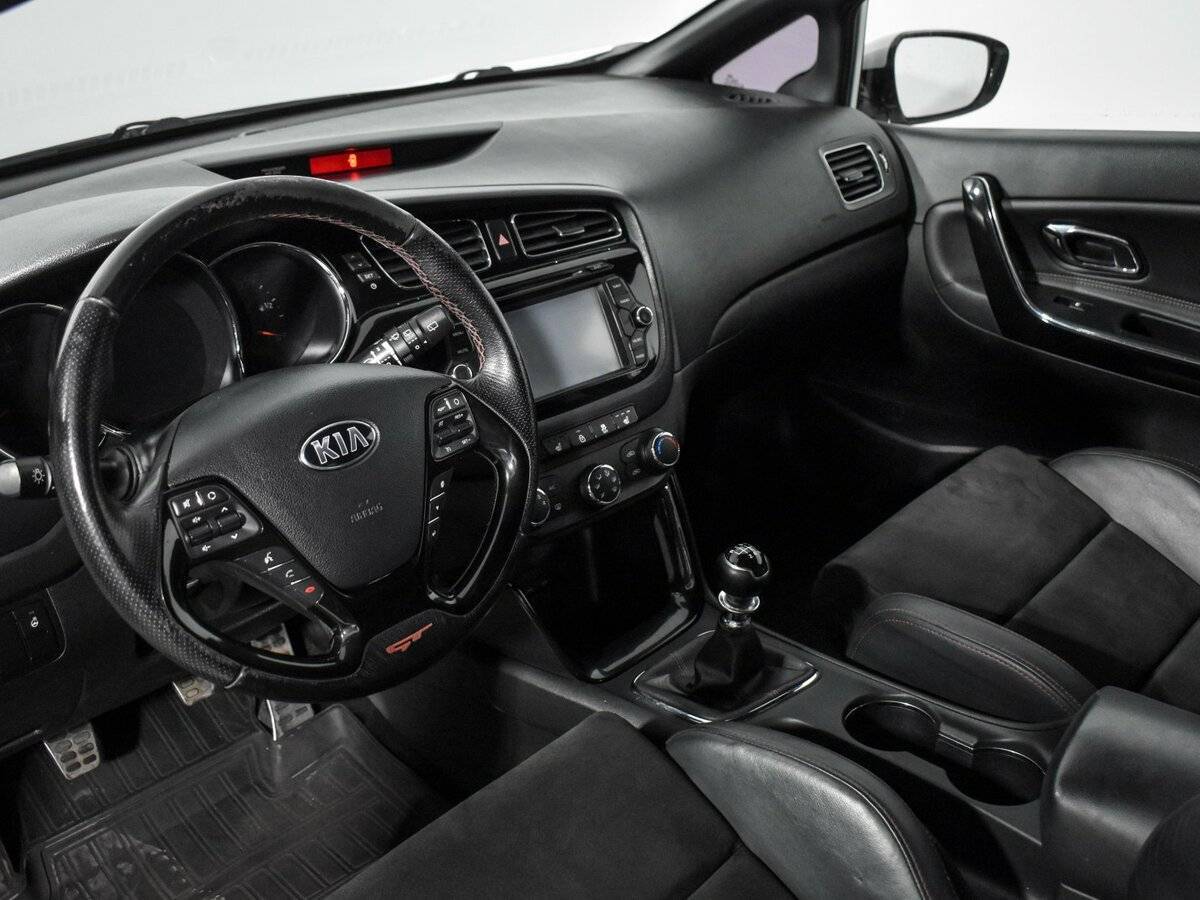 Купить Kia Ceed GT с пробегом. Фото: #8