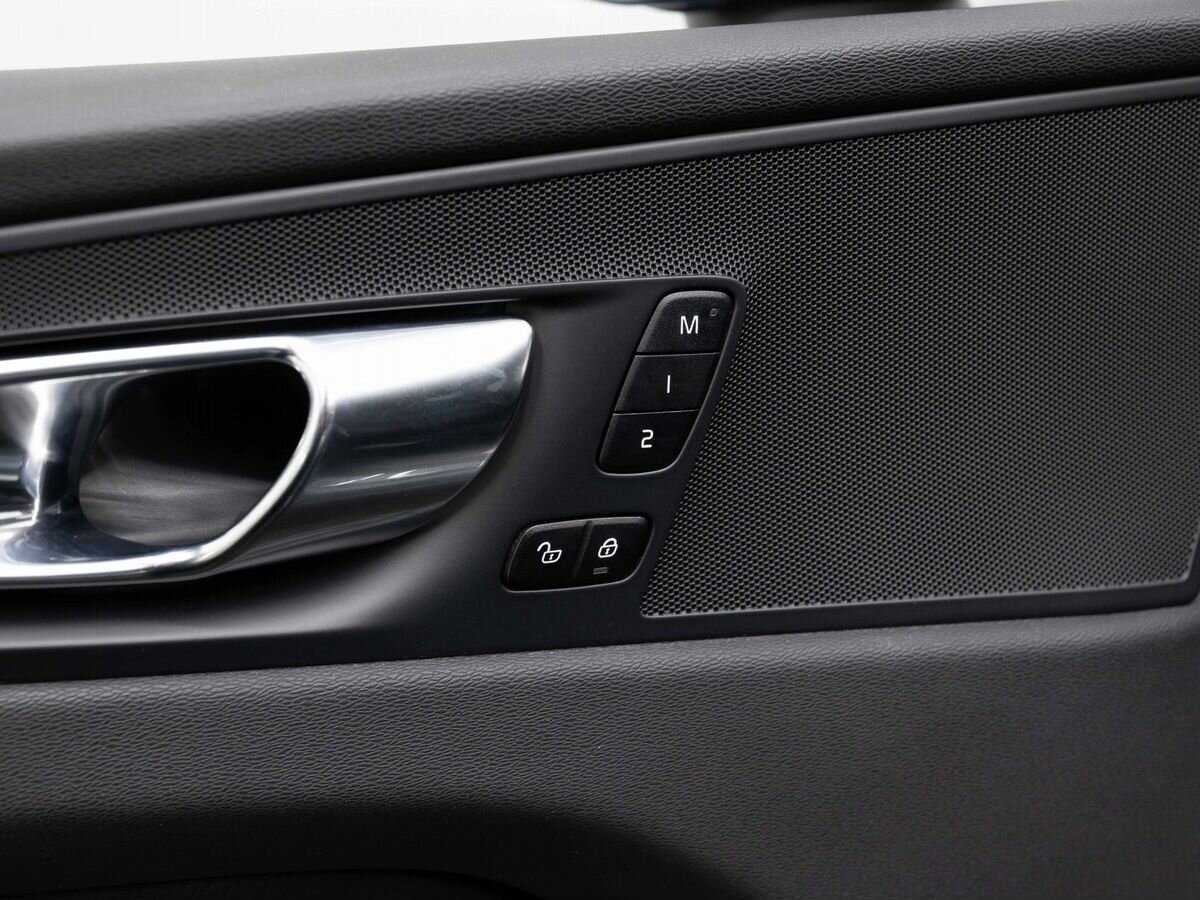 Купить Volvo XC60 с пробегом. Фото: #22