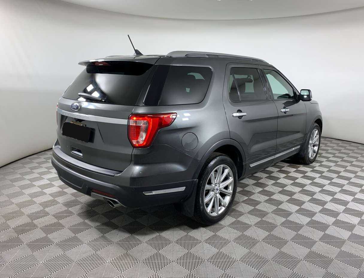 Купить Ford Explorer с пробегом. Фото: #4