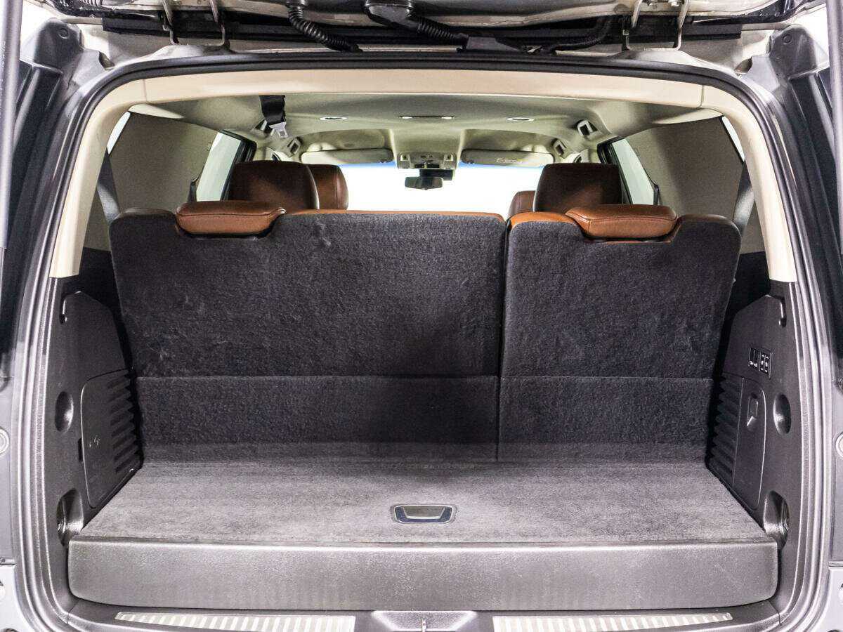 Купить Cadillac Escalade с пробегом. Фото: #14