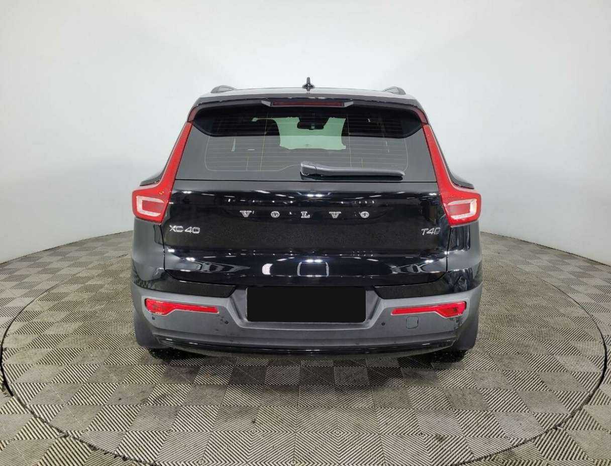 Купить Volvo XC40 с пробегом. Фото: #2