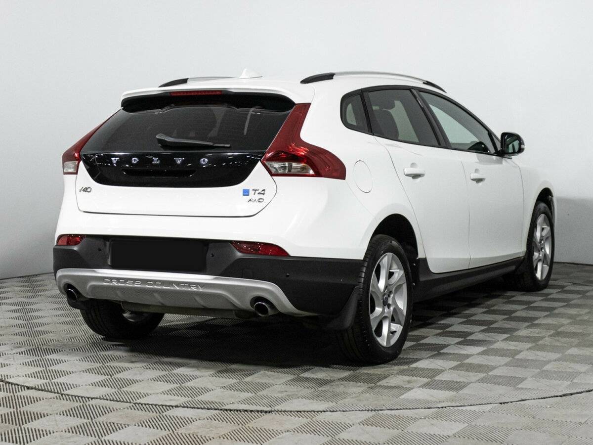 Купить Volvo V40 Cross Country с пробегом. Фото: #4
