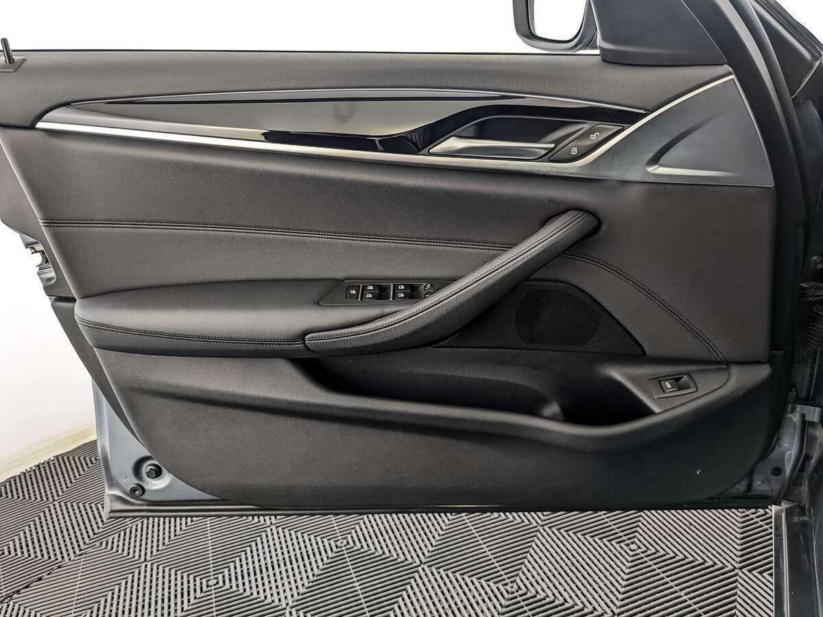 Купить BMW 5 серии с пробегом. Фото: #14