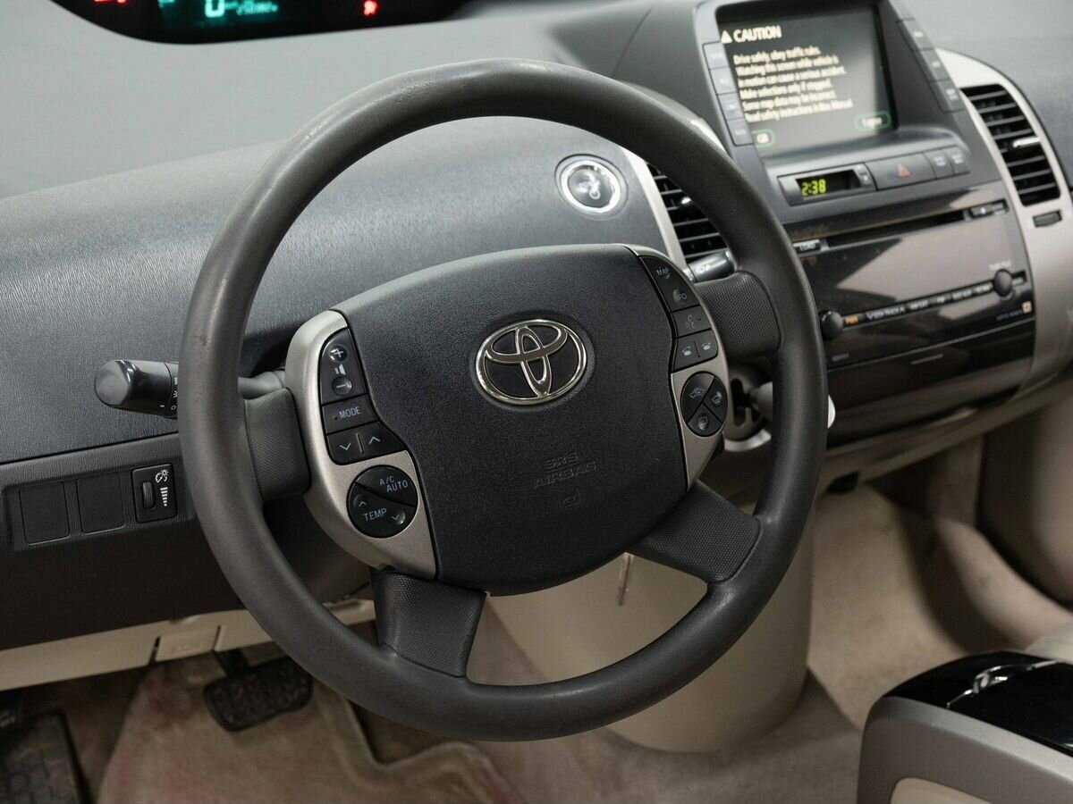 Купить Toyota Prius с пробегом. Фото: #13