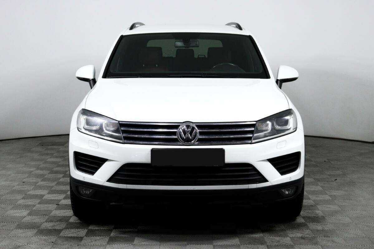 Купить Volkswagen Touareg с пробегом. Фото: #1