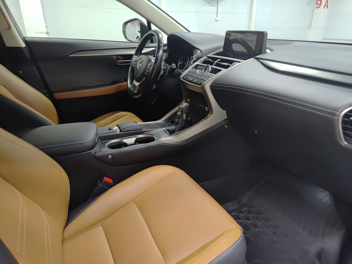Купить Lexus NX с пробегом. Фото: #10