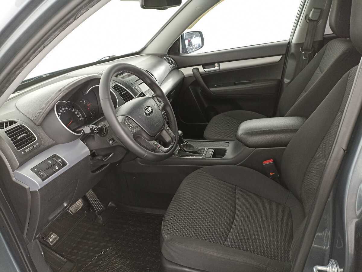 Купить Kia Sorento с пробегом. Фото: #12