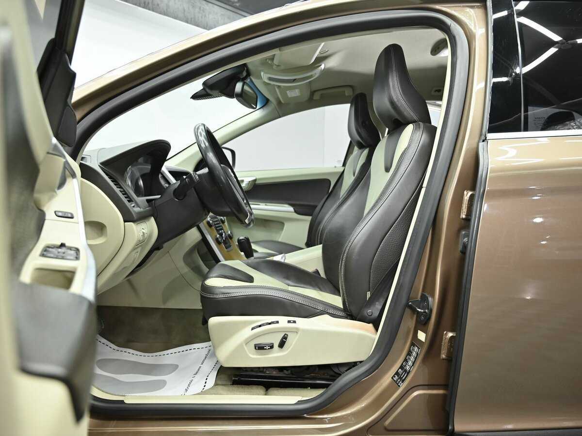 Купить Volvo XC60 с пробегом. Фото: #13