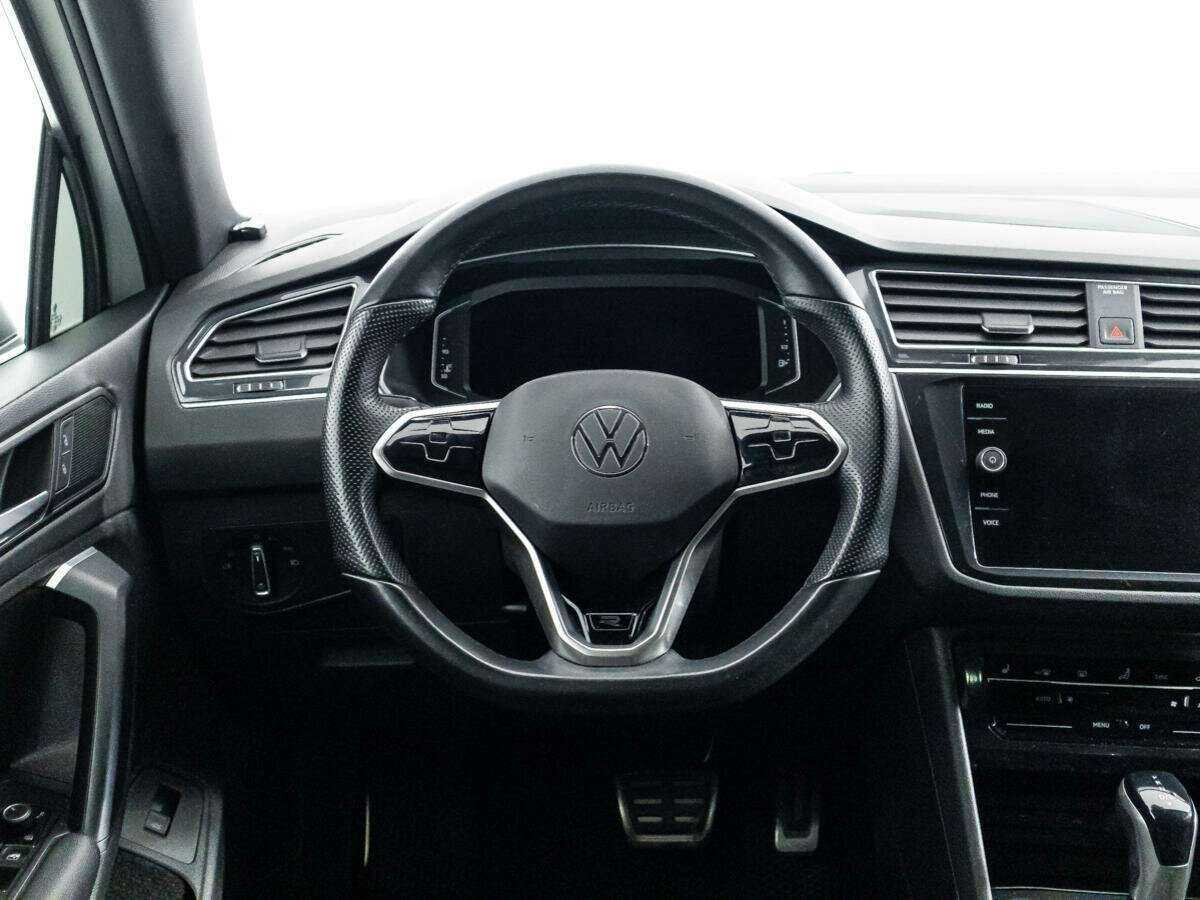 Купить Volkswagen Tiguan с пробегом. Фото: #19