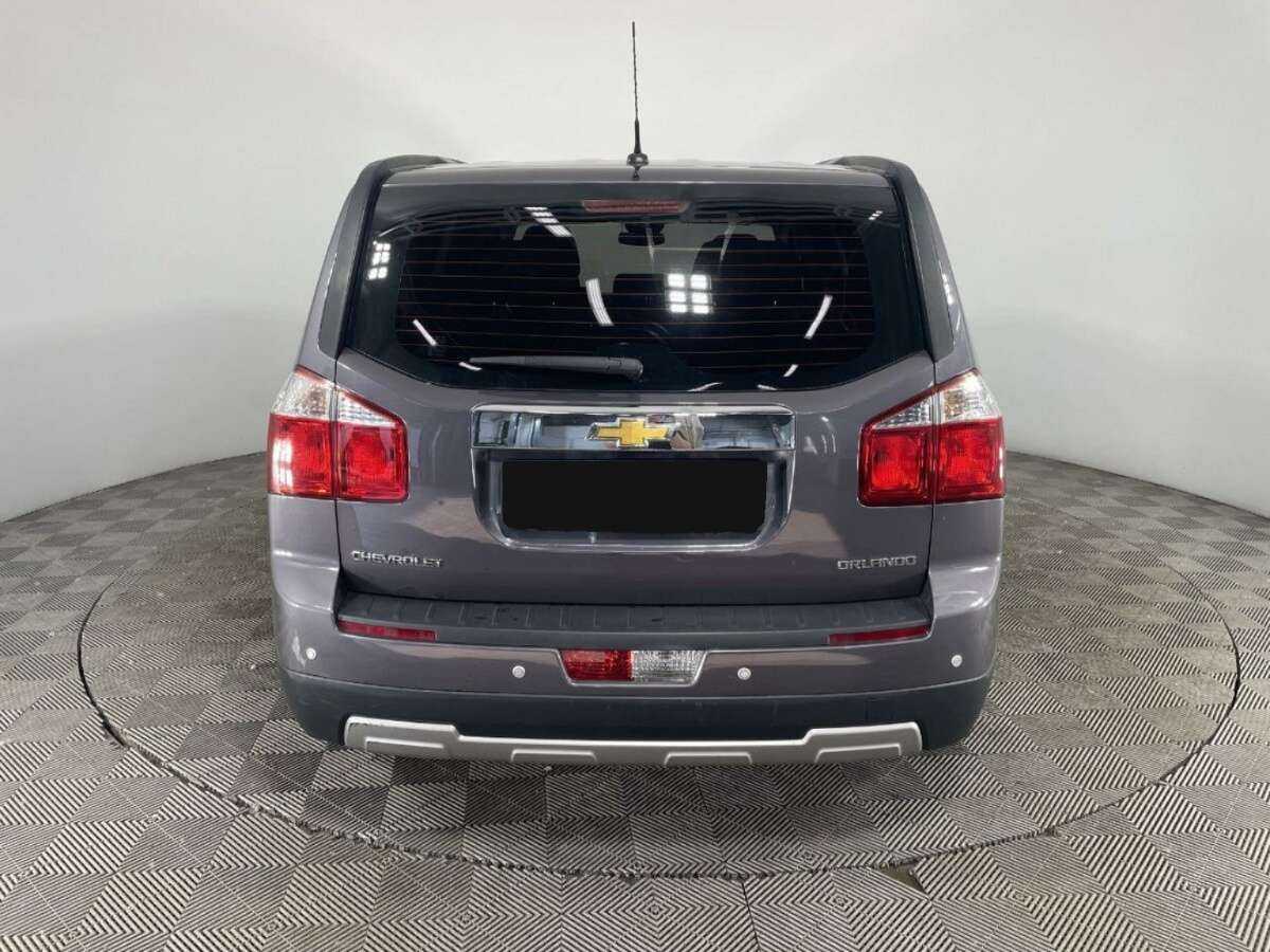 Купить Chevrolet Orlando с пробегом. Фото: #2