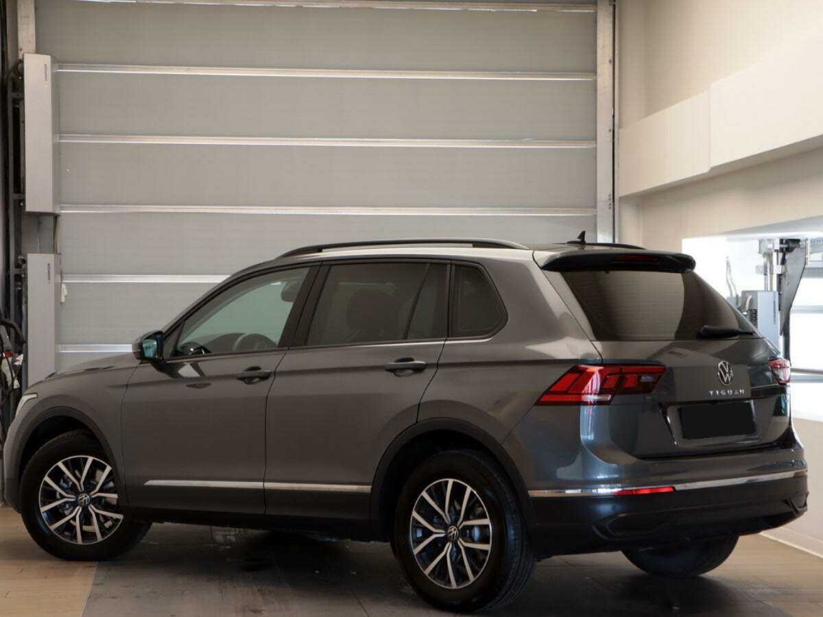Купить Volkswagen Tiguan с пробегом. Фото: #5