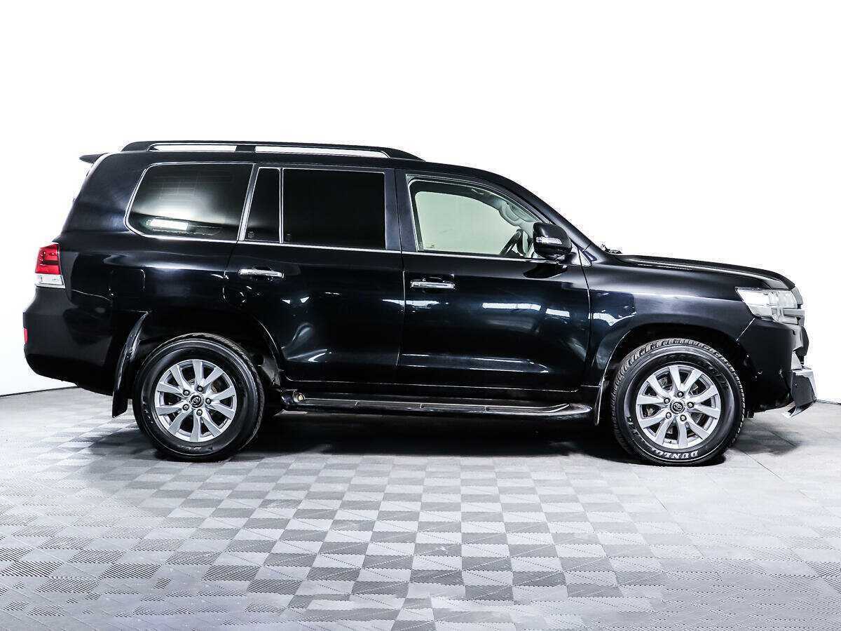 Купить Toyota Land Cruiser с пробегом. Фото: #2
