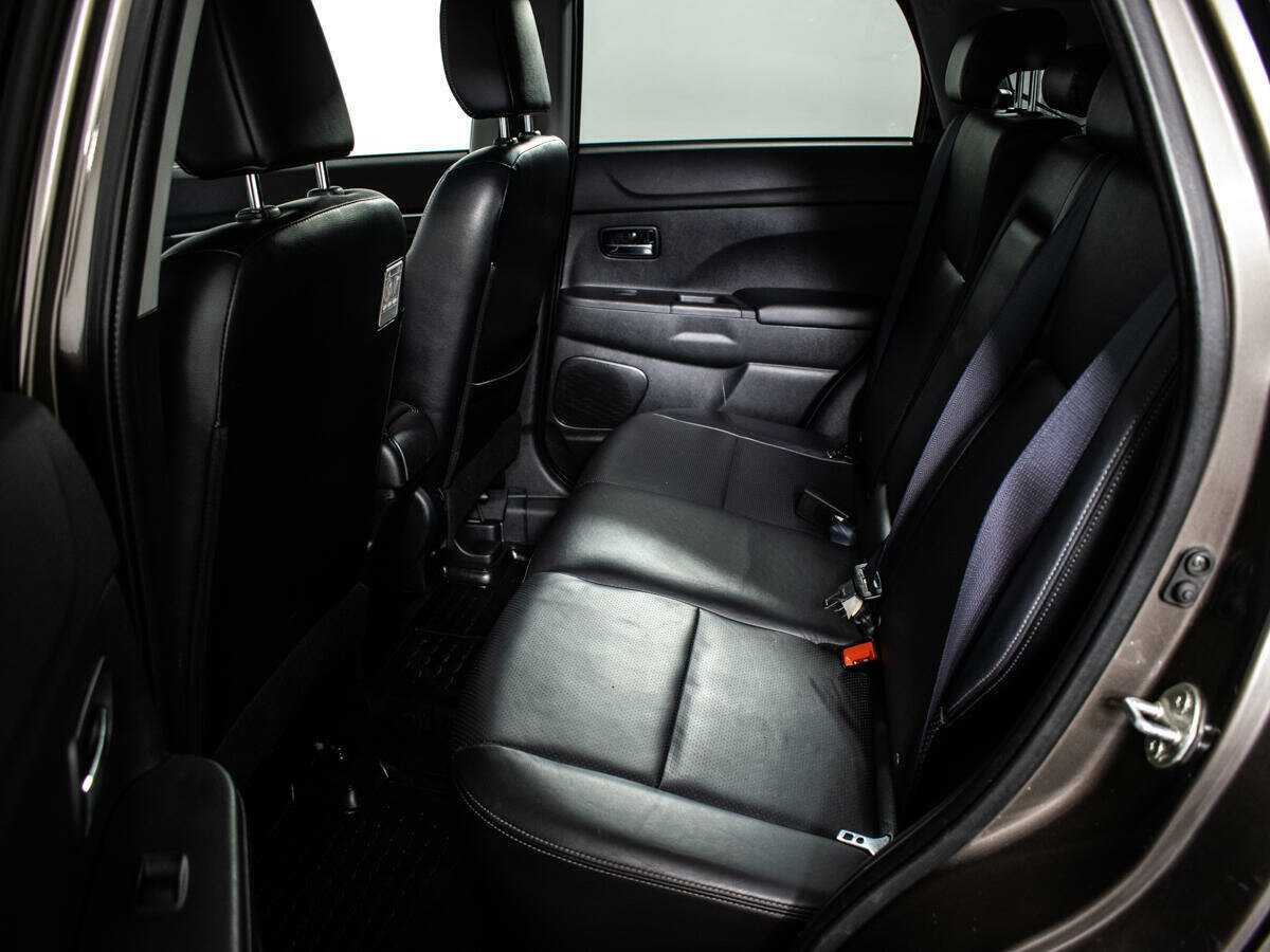 Купить Mitsubishi ASX с пробегом. Фото: #9