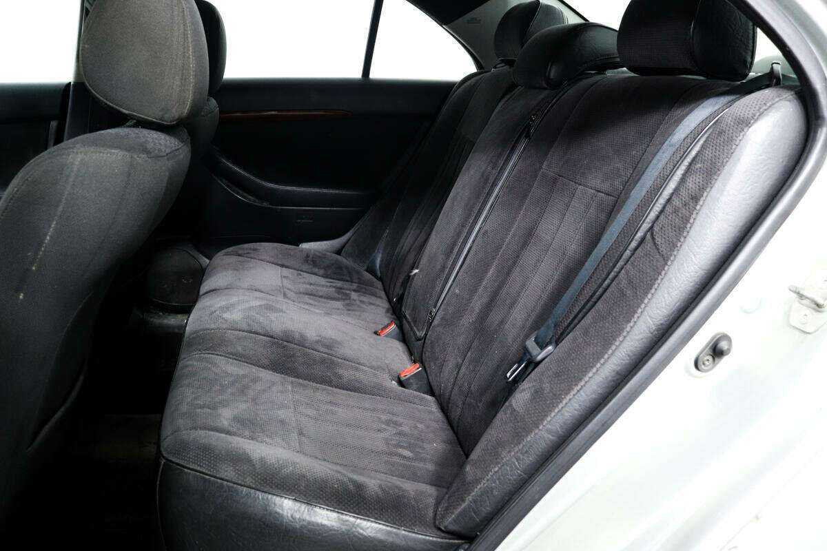 Купить Toyota Avensis с пробегом. Фото: #11