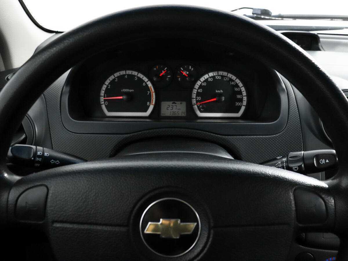 Купить Chevrolet Aveo с пробегом. Фото: #15