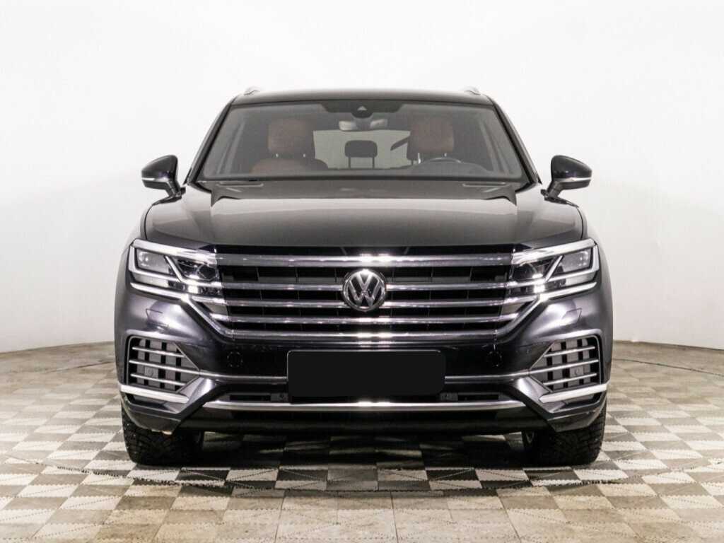 Купить Volkswagen Touareg с пробегом. Фото: #1