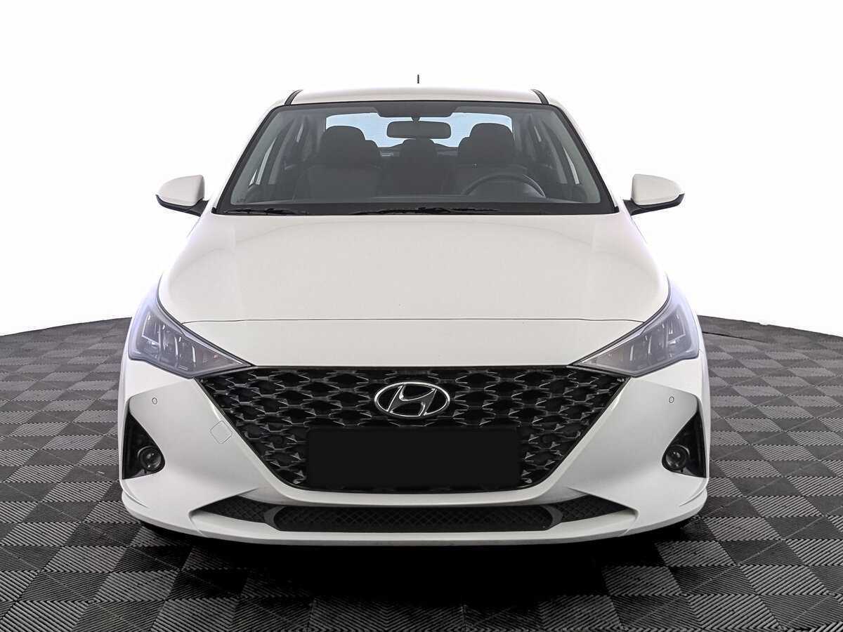 Купить Hyundai Solaris с пробегом. Фото: #1