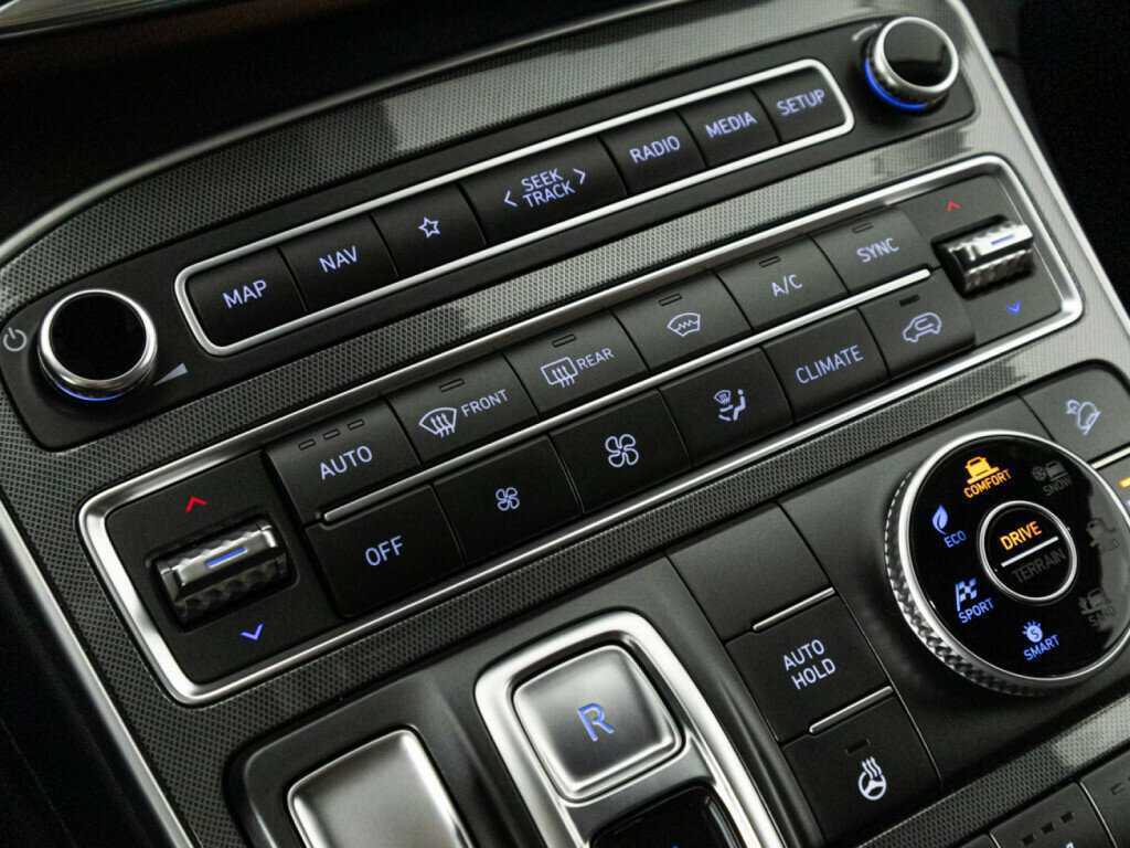Купить Hyundai Santa Fe с пробегом. Фото: #18
