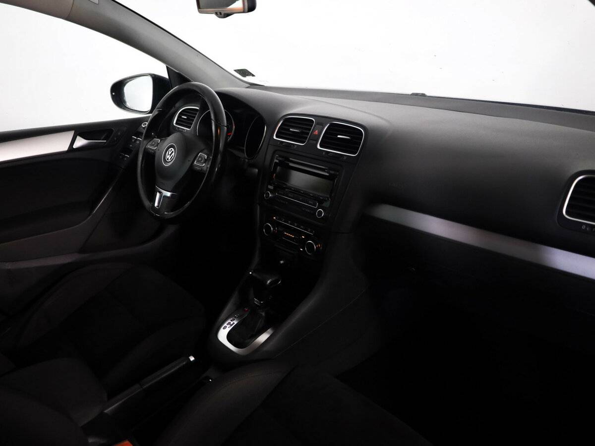 Купить Volkswagen Golf с пробегом. Фото: #9