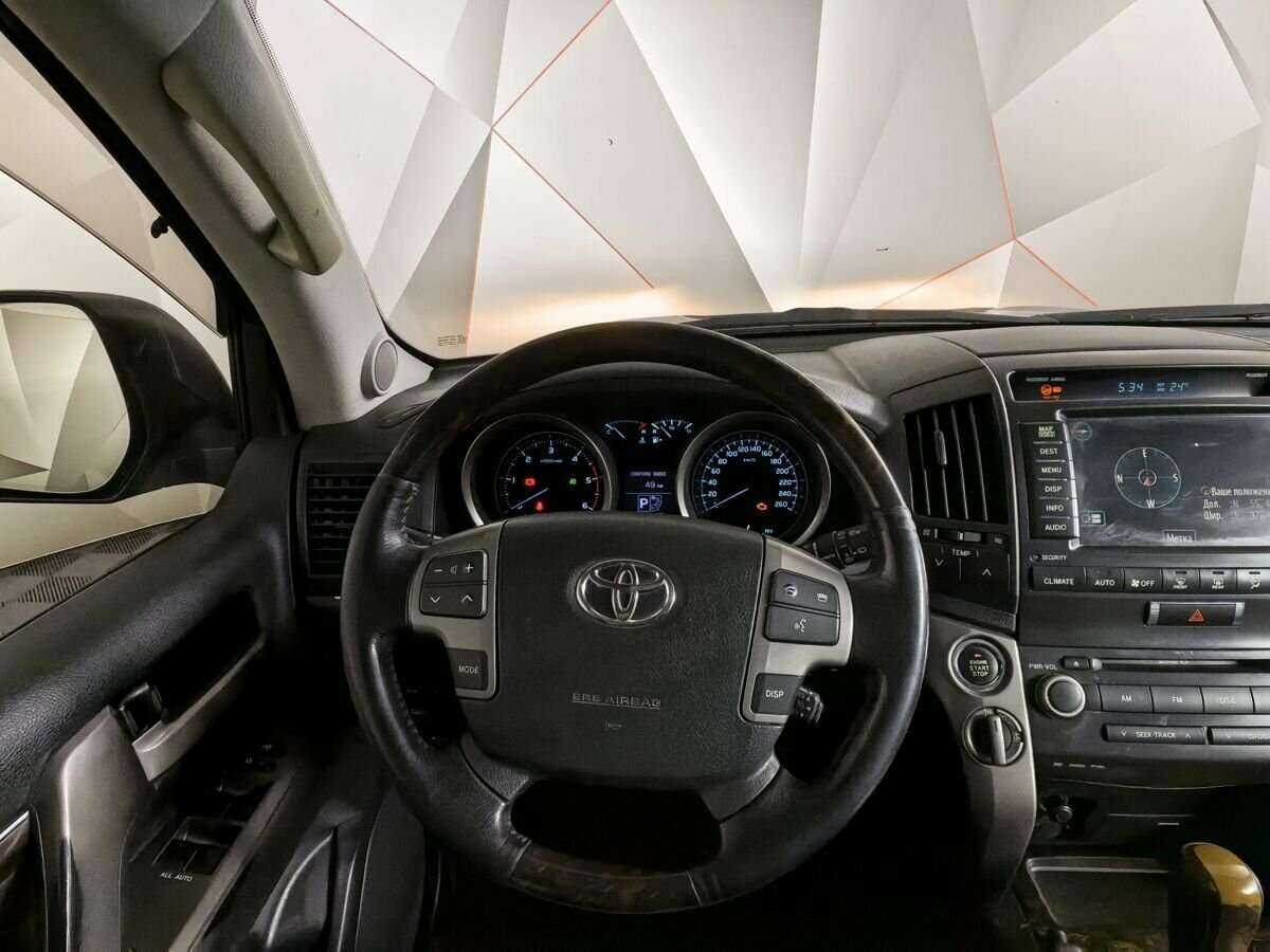 Купить Toyota Land Cruiser с пробегом. Фото: #14