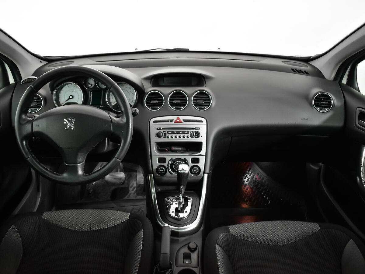 Купить Peugeot 308 с пробегом. Фото: #11