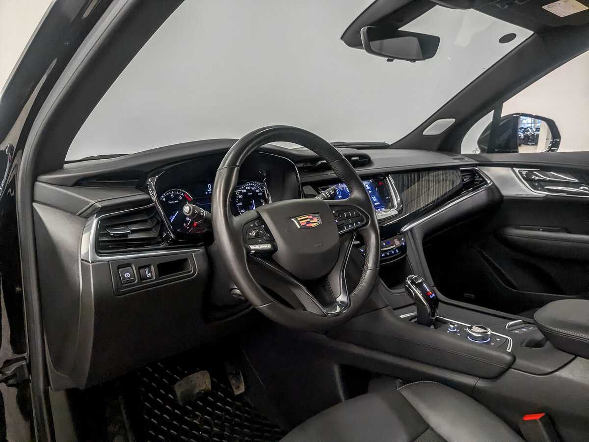Купить Cadillac XT6 с пробегом. Фото: #15