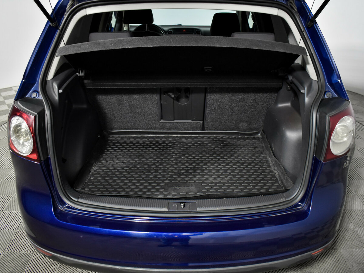 Купить Volkswagen Golf Plus с пробегом. Фото: #19
