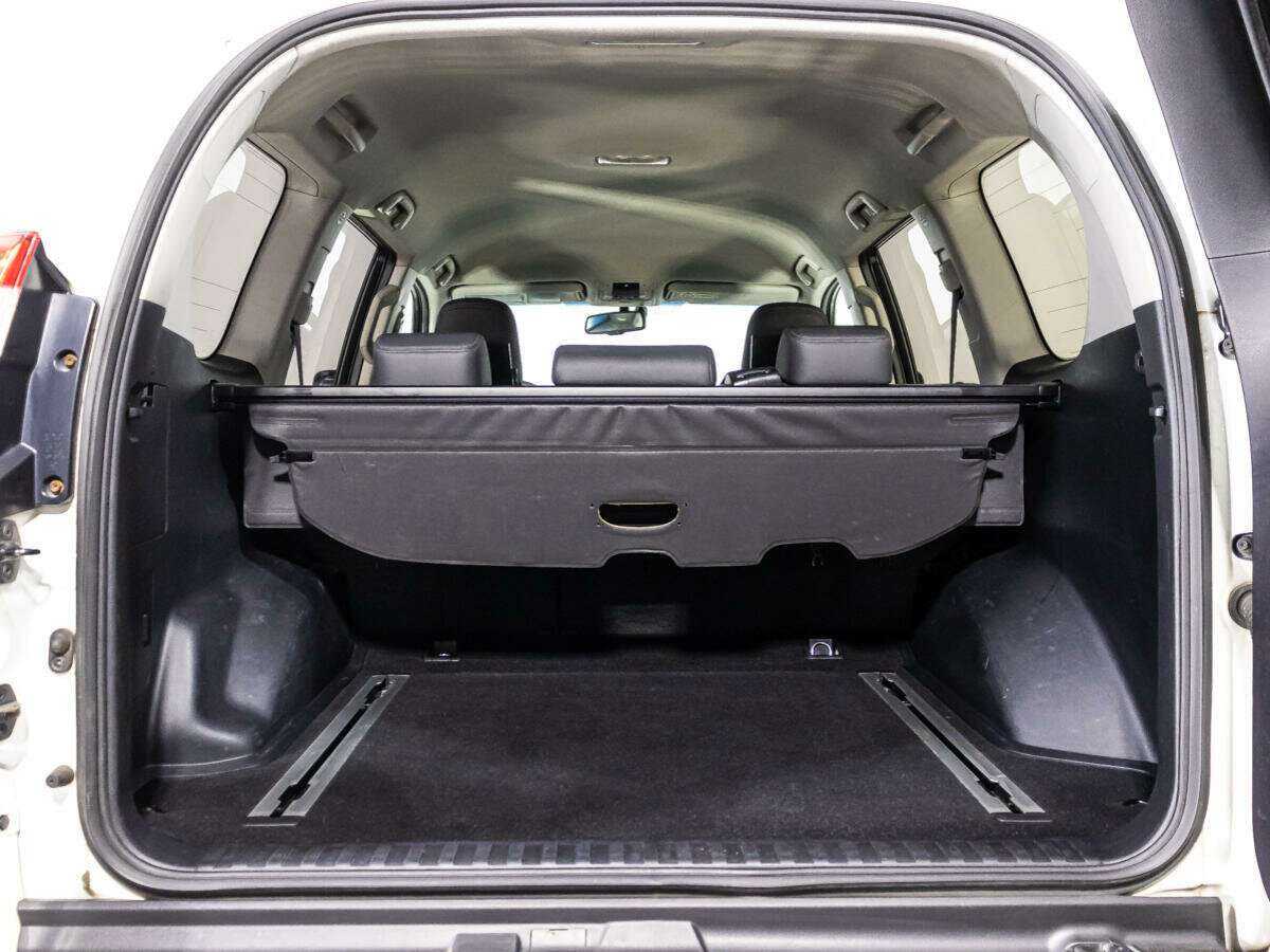Купить Toyota Land Cruiser Prado с пробегом. Фото: #14