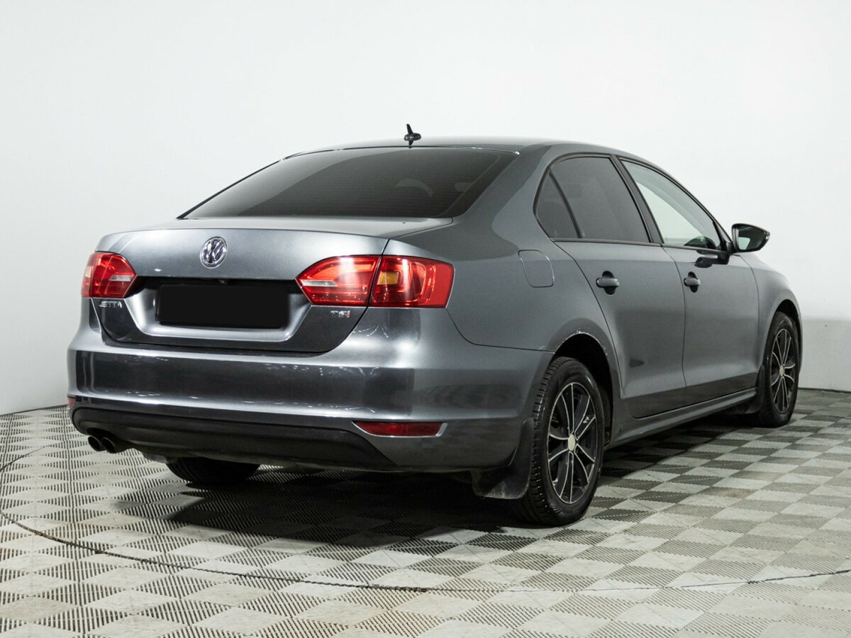 Купить Volkswagen Jetta с пробегом. Фото: #4