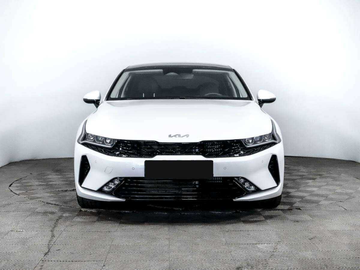 Купить Kia K5 с пробегом. Фото: #1