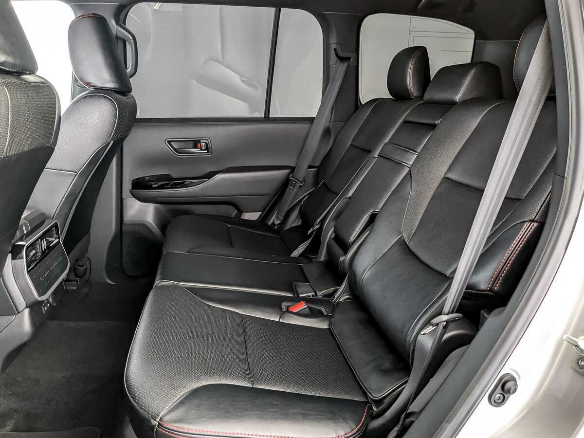 Купить Toyota Land Cruiser с пробегом. Фото: #11