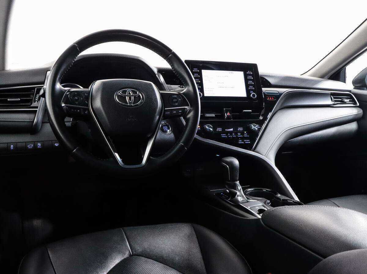 Купить Toyota Camry с пробегом. Фото: #10