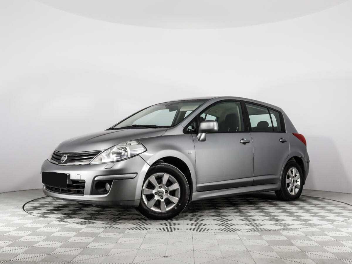 Купить Nissan Tiida с пробегом. Посмотреть фото