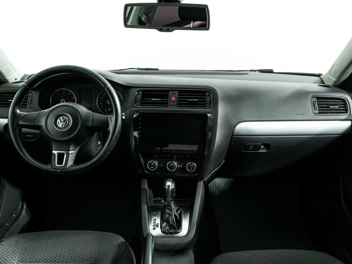Купить Volkswagen Jetta с пробегом. Фото: #12