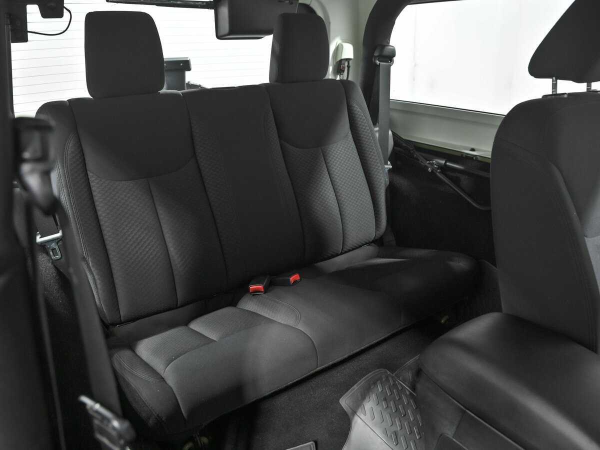 Купить Jeep Wrangler с пробегом. Фото: #13