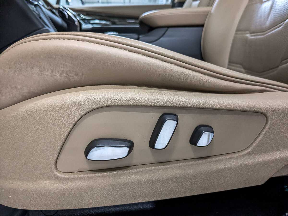 Купить Cadillac XT6 с пробегом. Фото: #26
