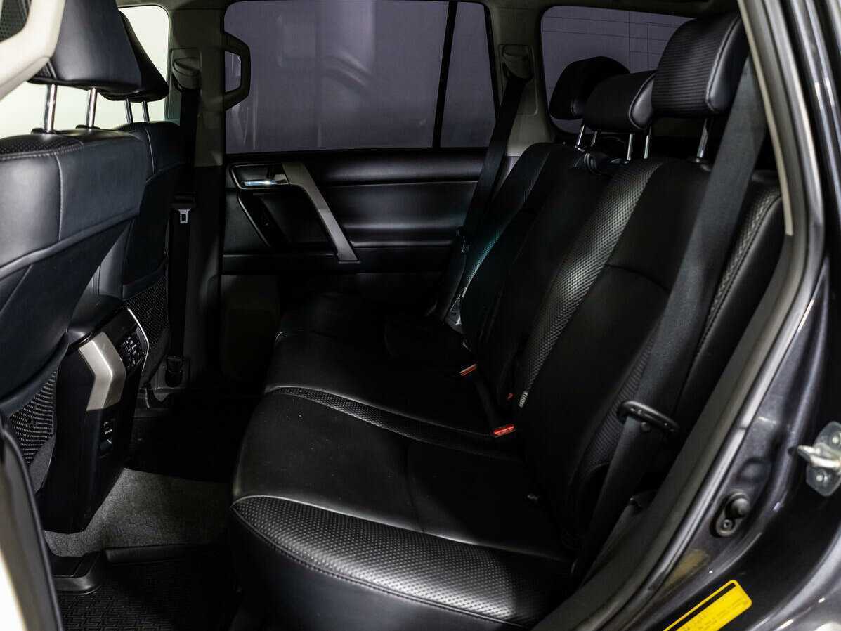 Купить Toyota Land Cruiser Prado с пробегом. Фото: #16