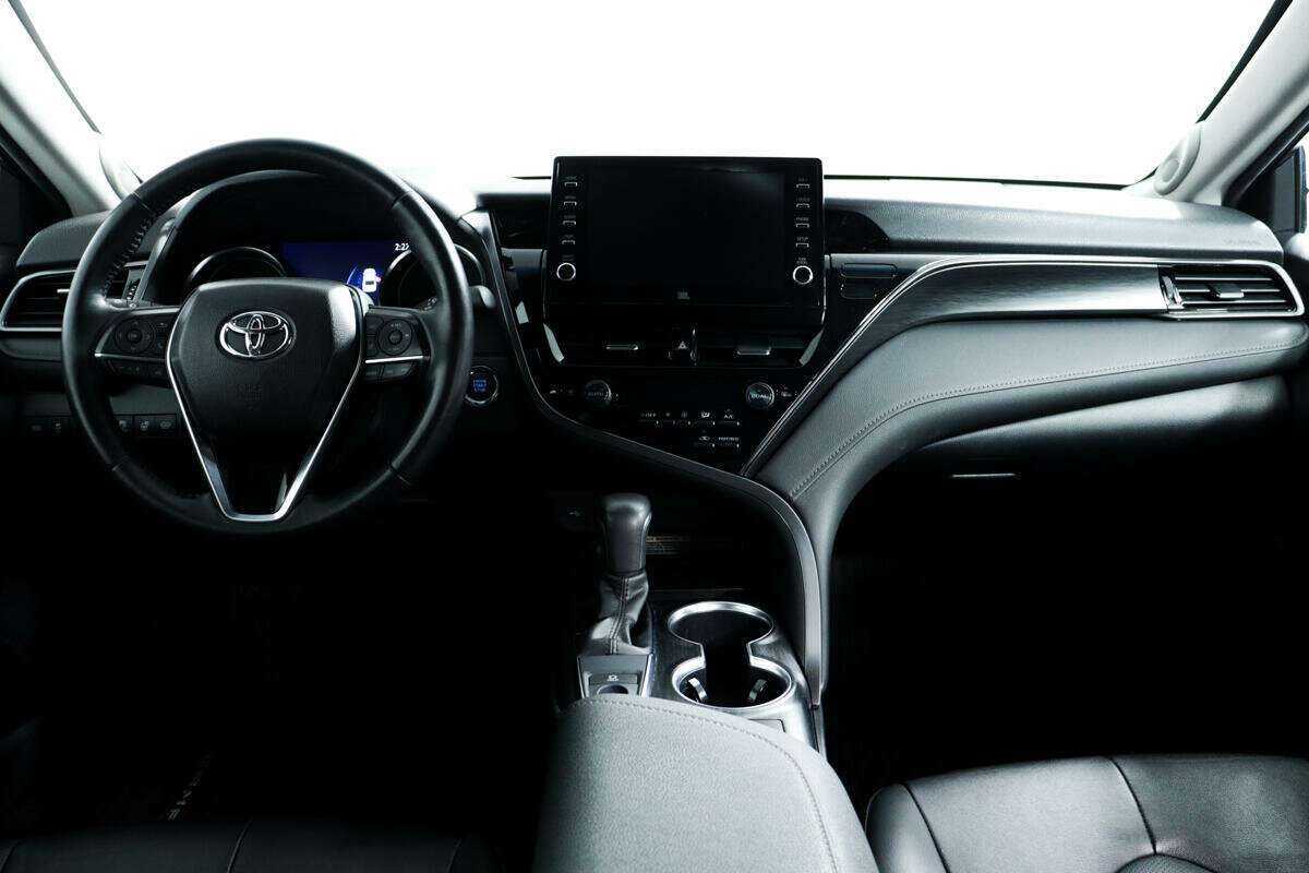 Купить Toyota Camry с пробегом. Фото: #10